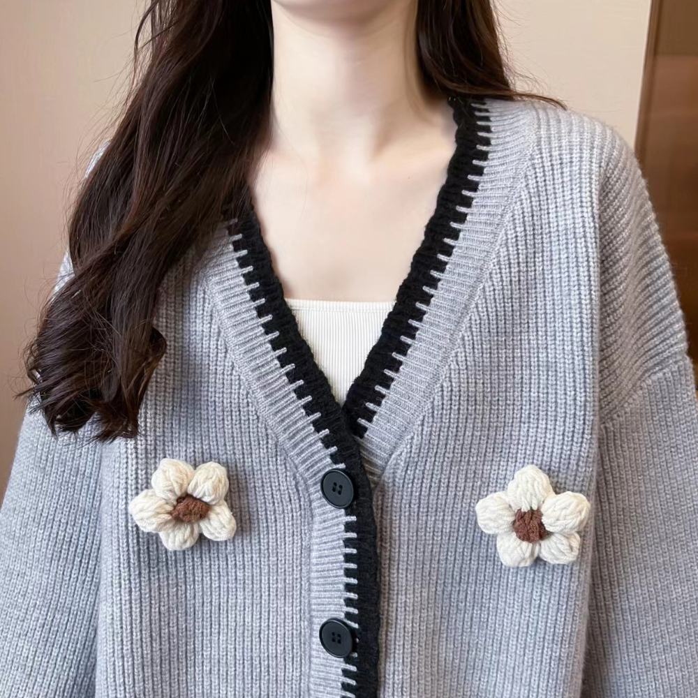 フラワーモチーフ付きカーディガン｜ガーリーカジュアル