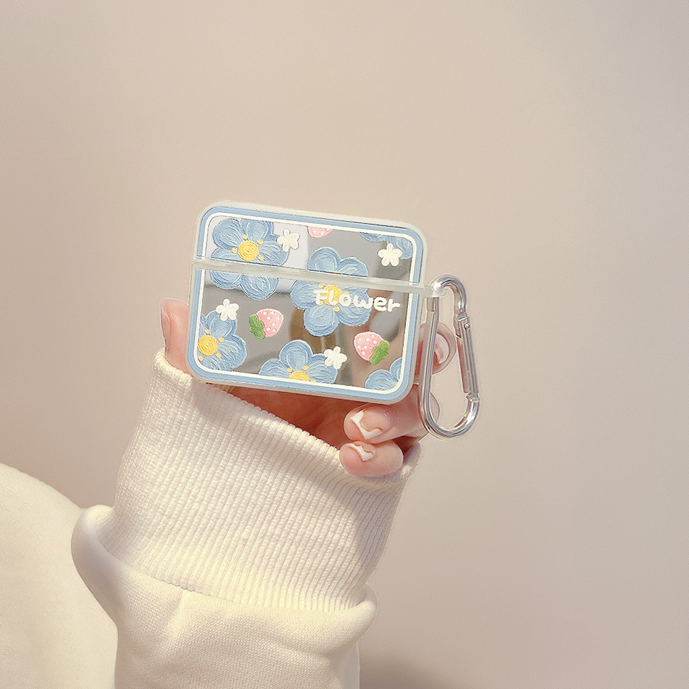 flowerデザイン｜いちごとお花のAirPodsケース