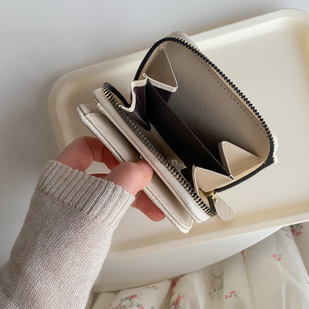 スクエアステッチ｜ジップ付き二つ折り財布