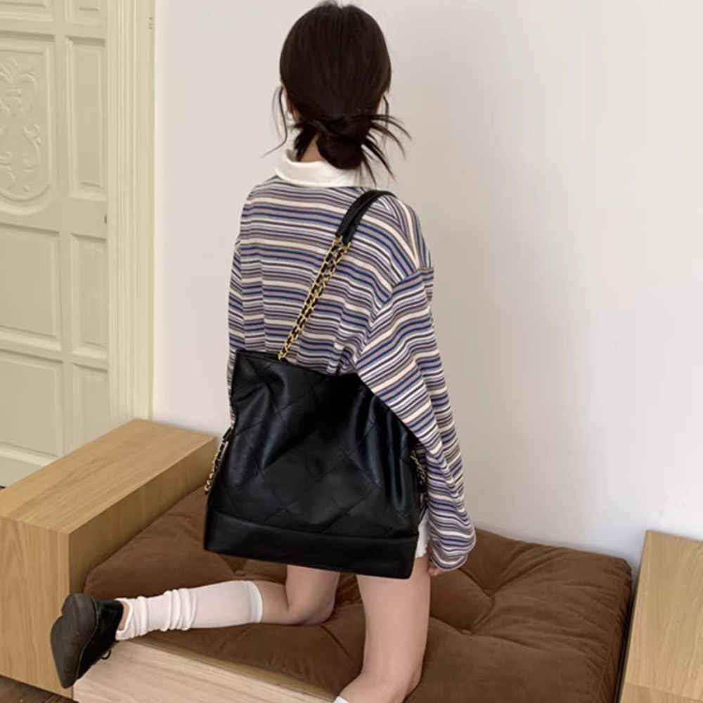 チェーンショルダートートバッグ