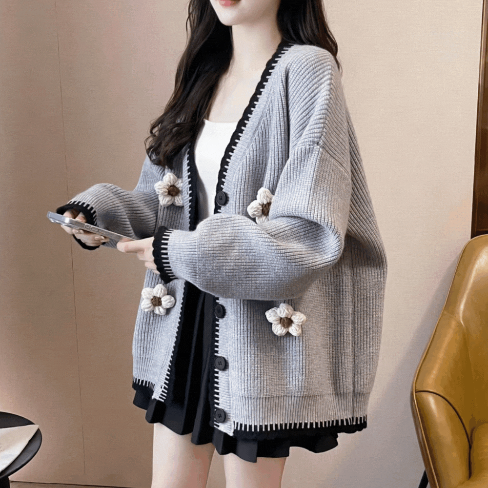 フラワーモチーフ付きカーディガン｜ガーリーカジュアル