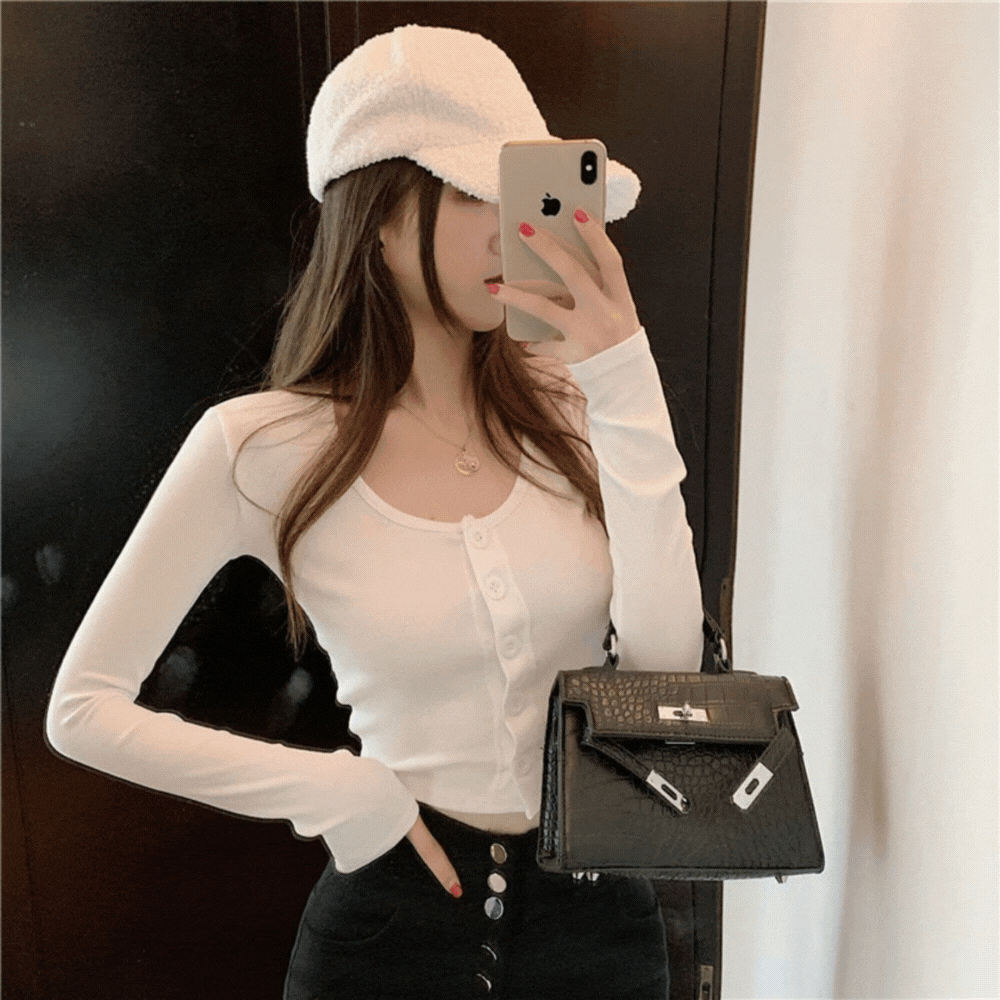 細見えシルエット｜ボタン付きリブトップス