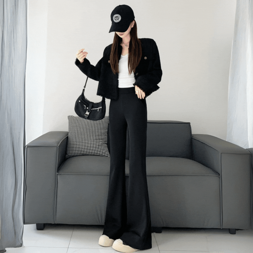 美脚シルエット｜フレアスラックスパンツ