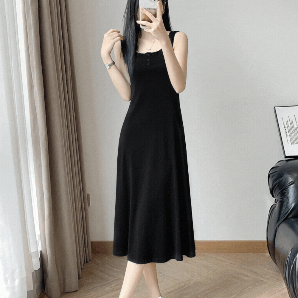 シンプルが今っぽい｜ブラックロングワンピース