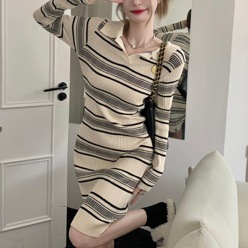 ストライプリブニットワンピース