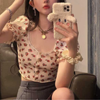 ガーリー気分を盛り上げる｜花柄パフスリーブショートトップス