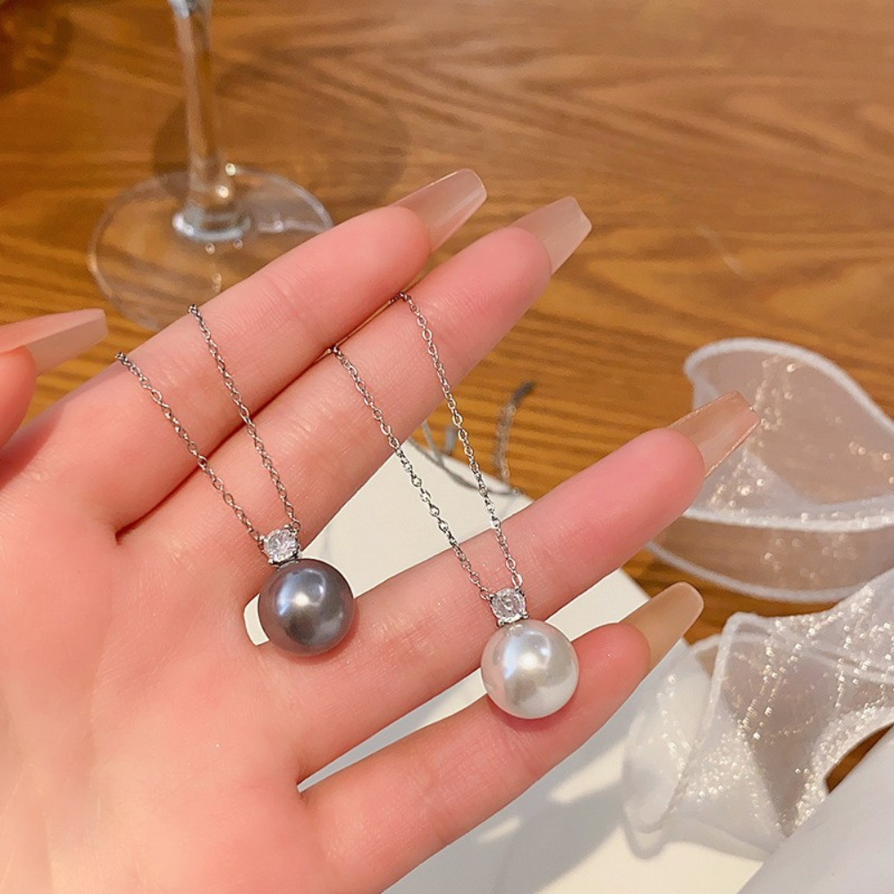 大粒パールチャームネックレス