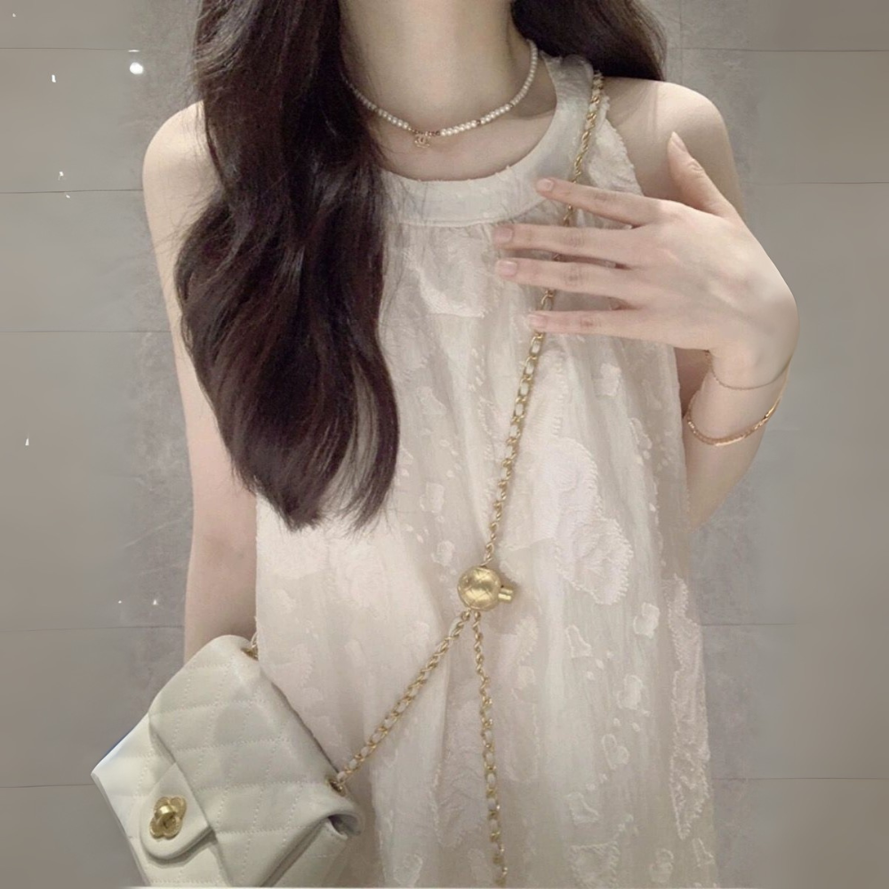 ふわりと軽やか｜ノースリーブ刺繍ワンピース