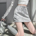 スポーティに盛れる！万能スウェット素材｜レイヤードスカート