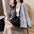 フラワーモチーフ付きカーディガン｜ガーリーカジュアル