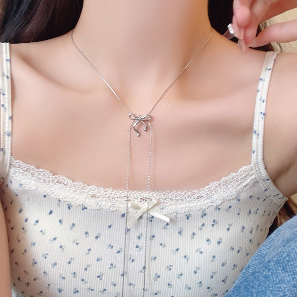 リボンデザインロングネックレス