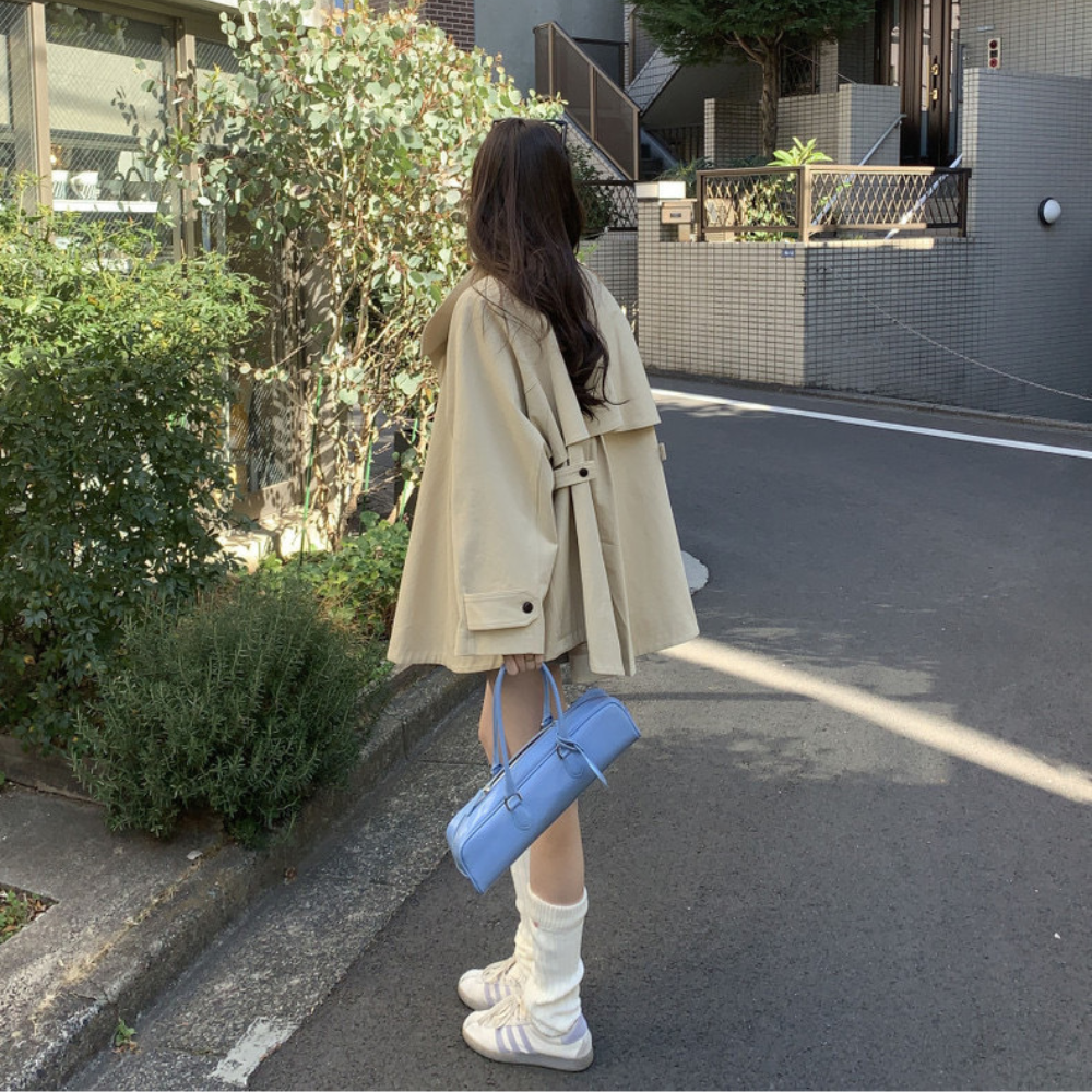 ショートトレンチコート