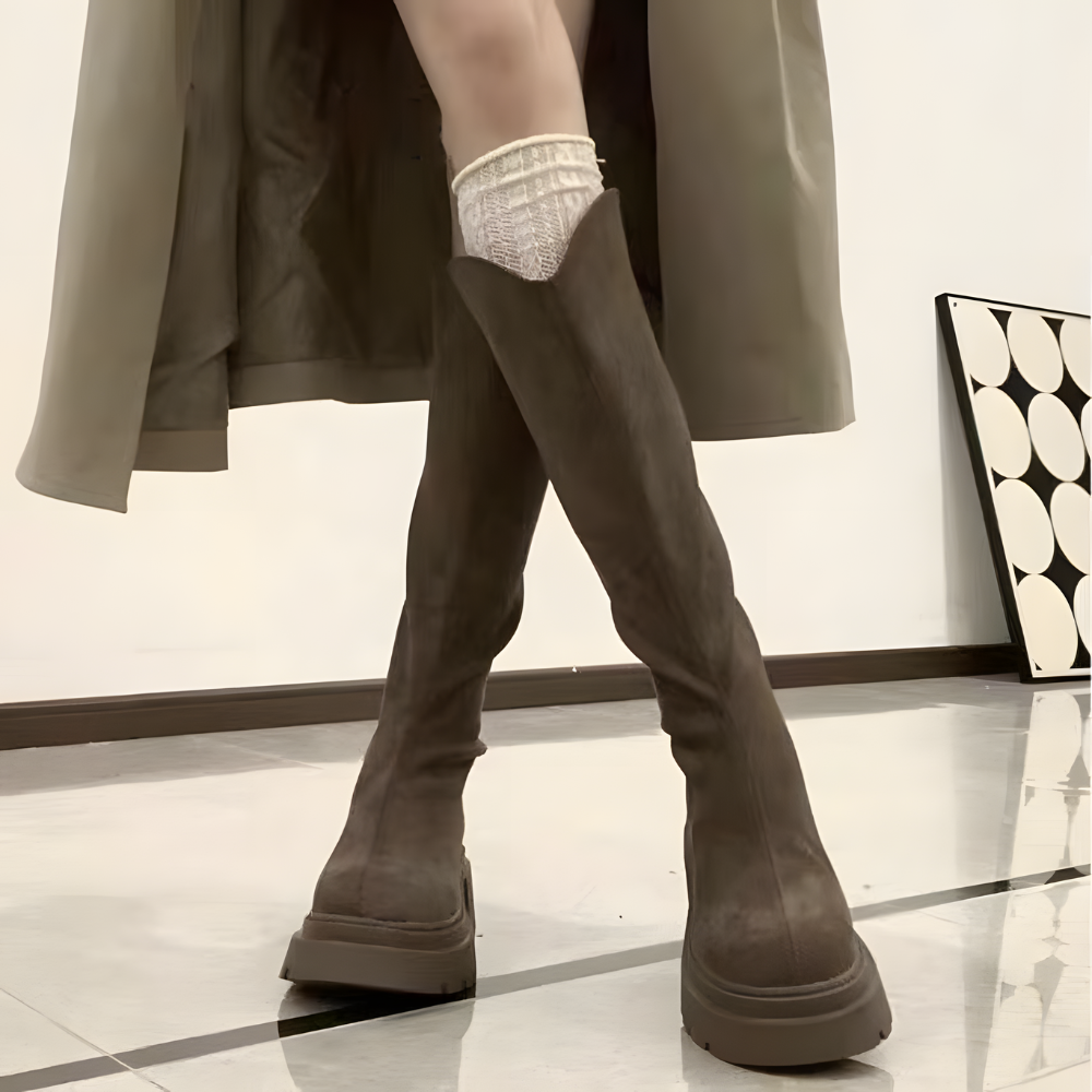 Vカットスエードロングブーツ