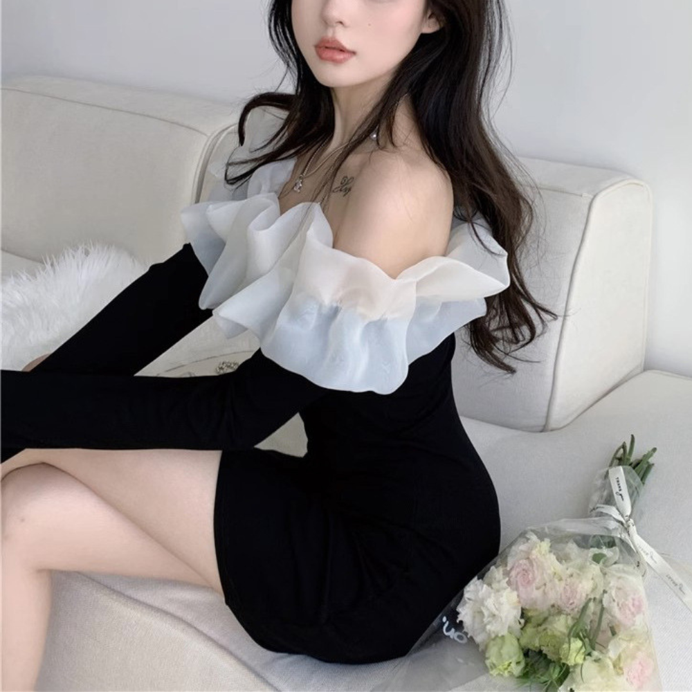 フリルオフショルミニワンピース