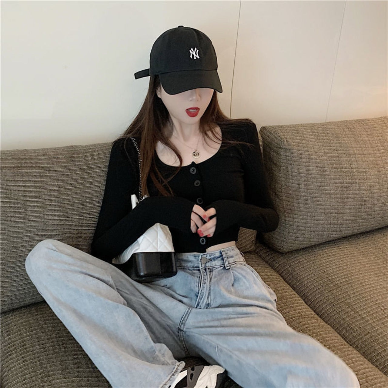 細見えシルエット｜ボタン付きリブトップス