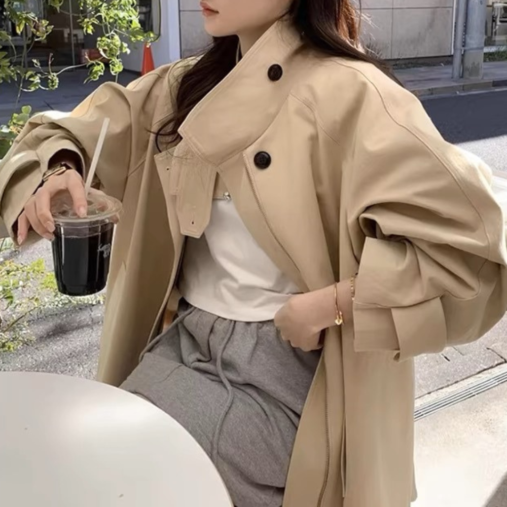 ショートトレンチコート