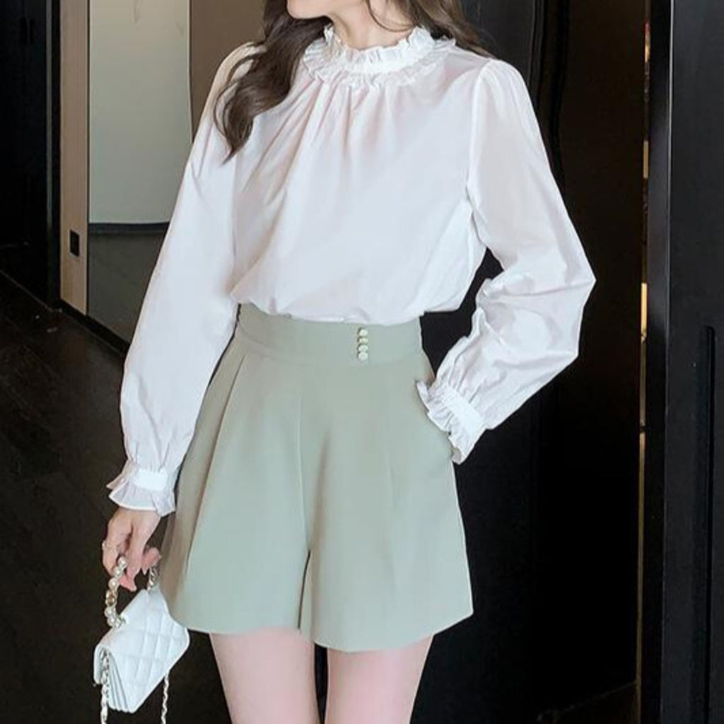 可憐に魅せる｜フリルデザインブラウス