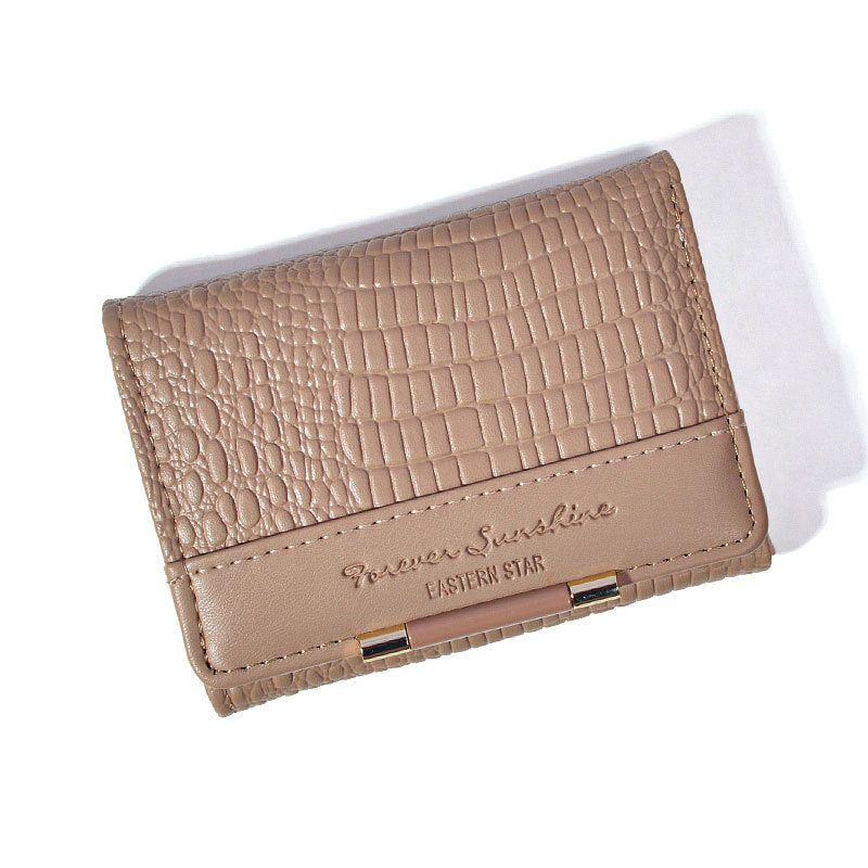 クロコ調デザイン｜コンパクト三つ折り財布