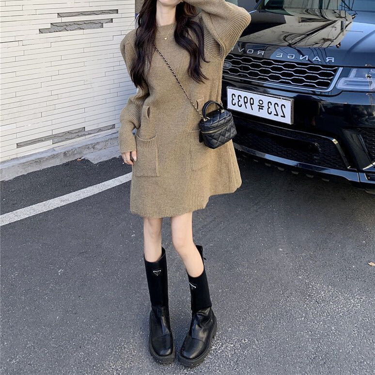 ベルト付きで着映える｜ニットワンピース