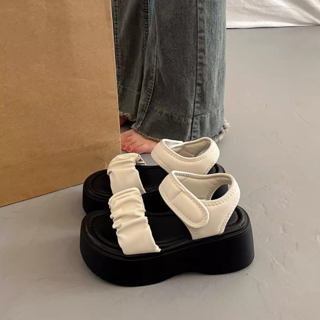 ギャザーデザイン｜厚底サンダル