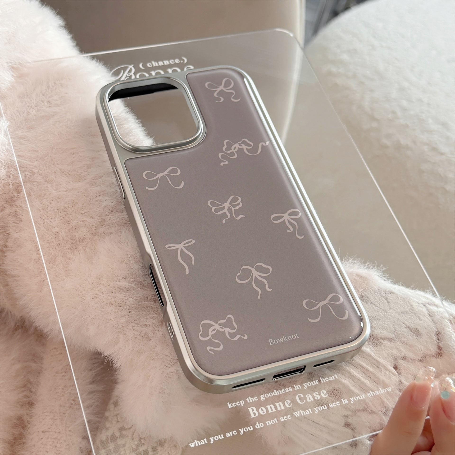 リボン柄プリント｜シルバーフレームiPhoneケース