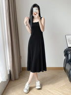 シンプルが今っぽい｜ブラックロングワンピース