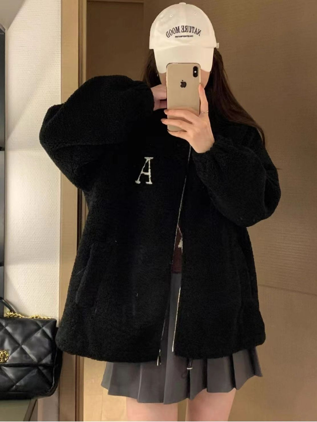 ロゴ刺繍ボアジャケット