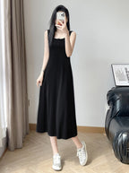 シンプルが今っぽい｜ブラックロングワンピース