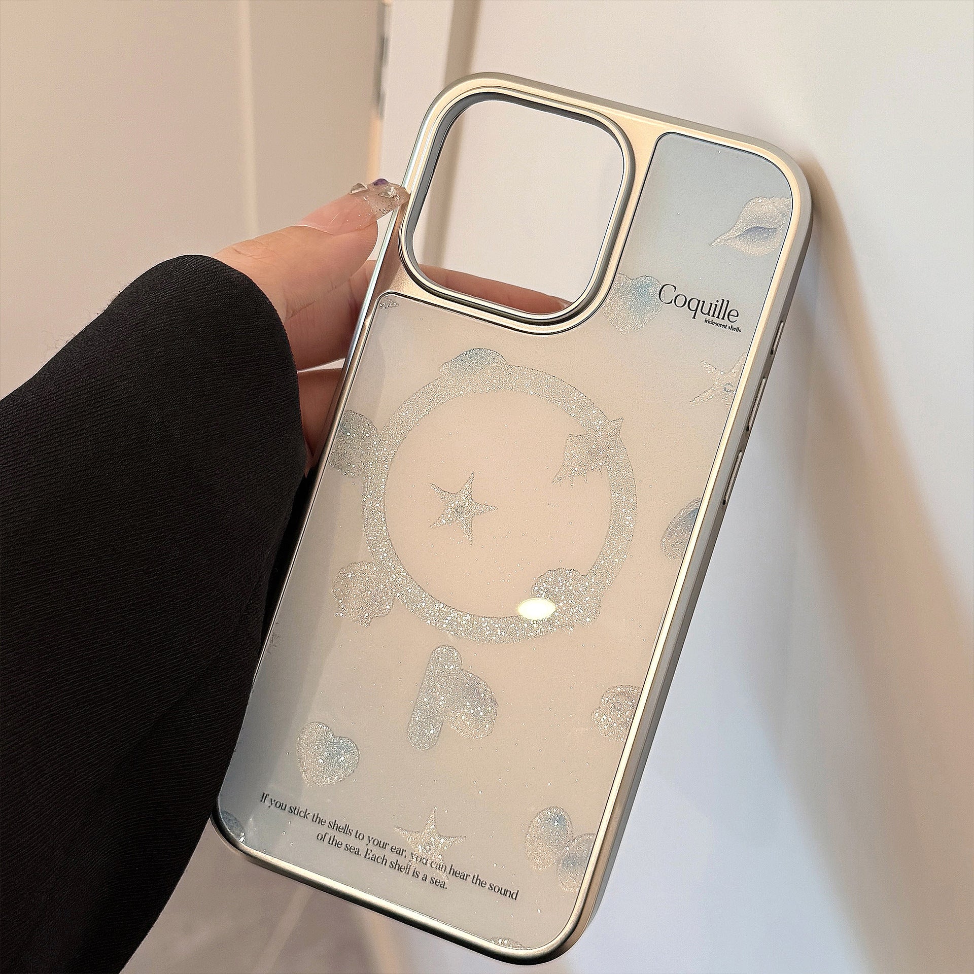 【MagSafe対応】シェルモチーフ＆キラきらラメ｜グリップ付きiPhoneケース