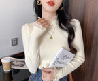 フリルネックリブニット｜上品スリムフィットトップス