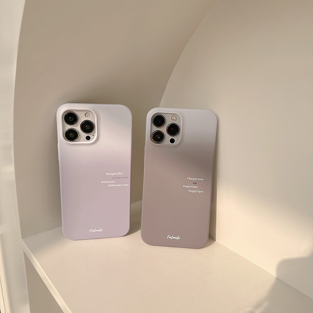 グラデ×ロゴ｜抜け感たっぷりiPhoneケース