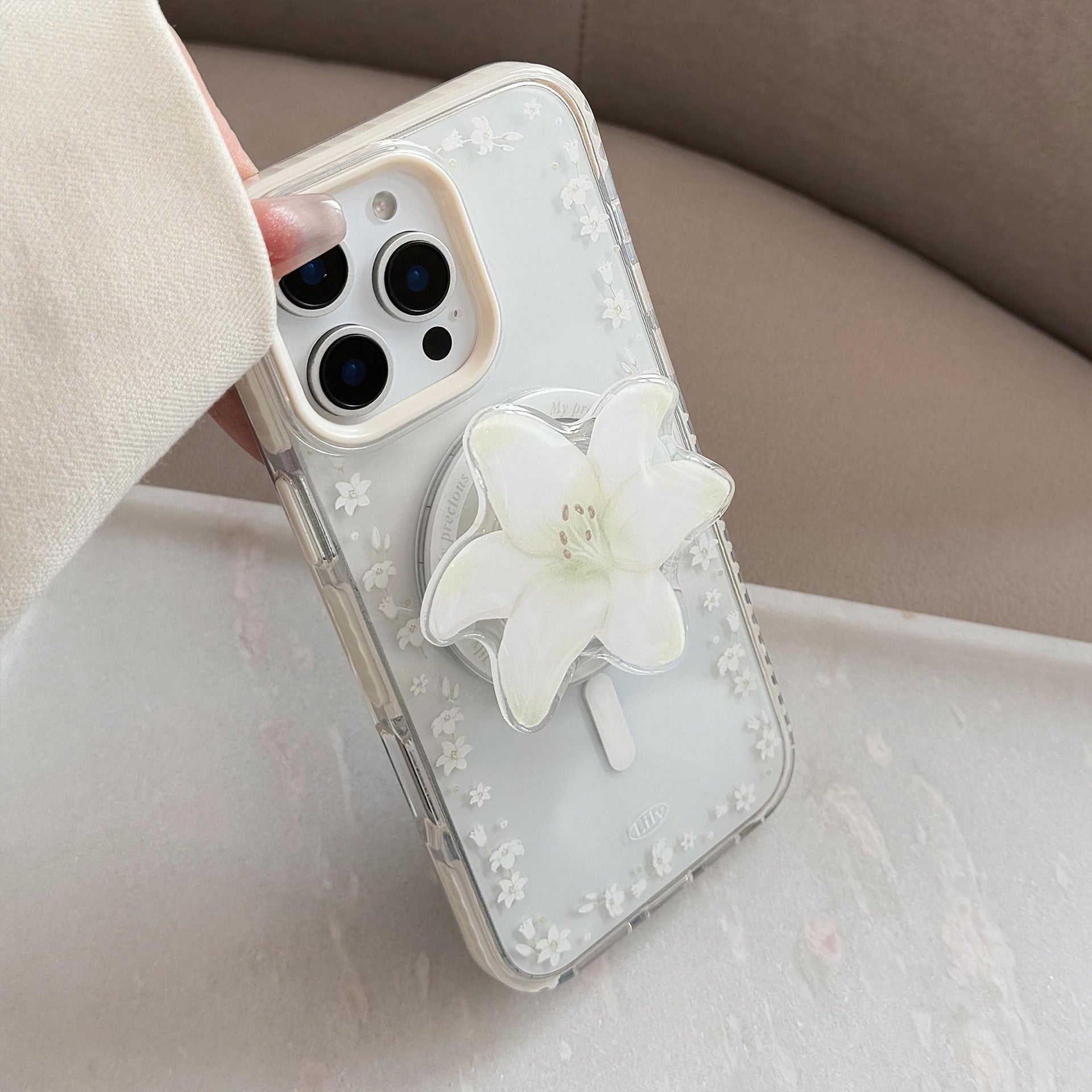 立体フラワー｜MagSafe対応iPhoneケース（スタンド付き）