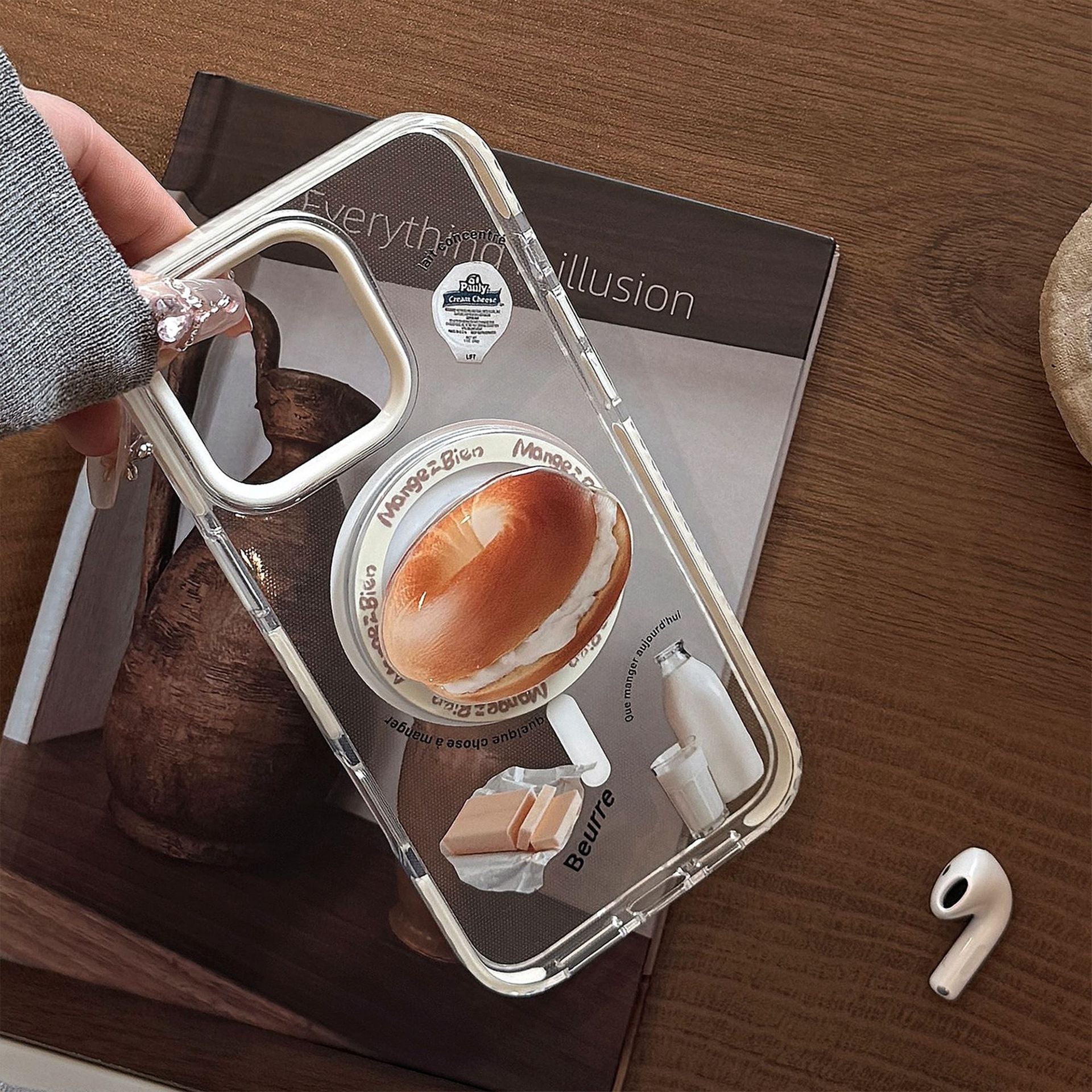 【MagSafe対応】ベーグルスタンド付き｜カフェ風iPhoneケース