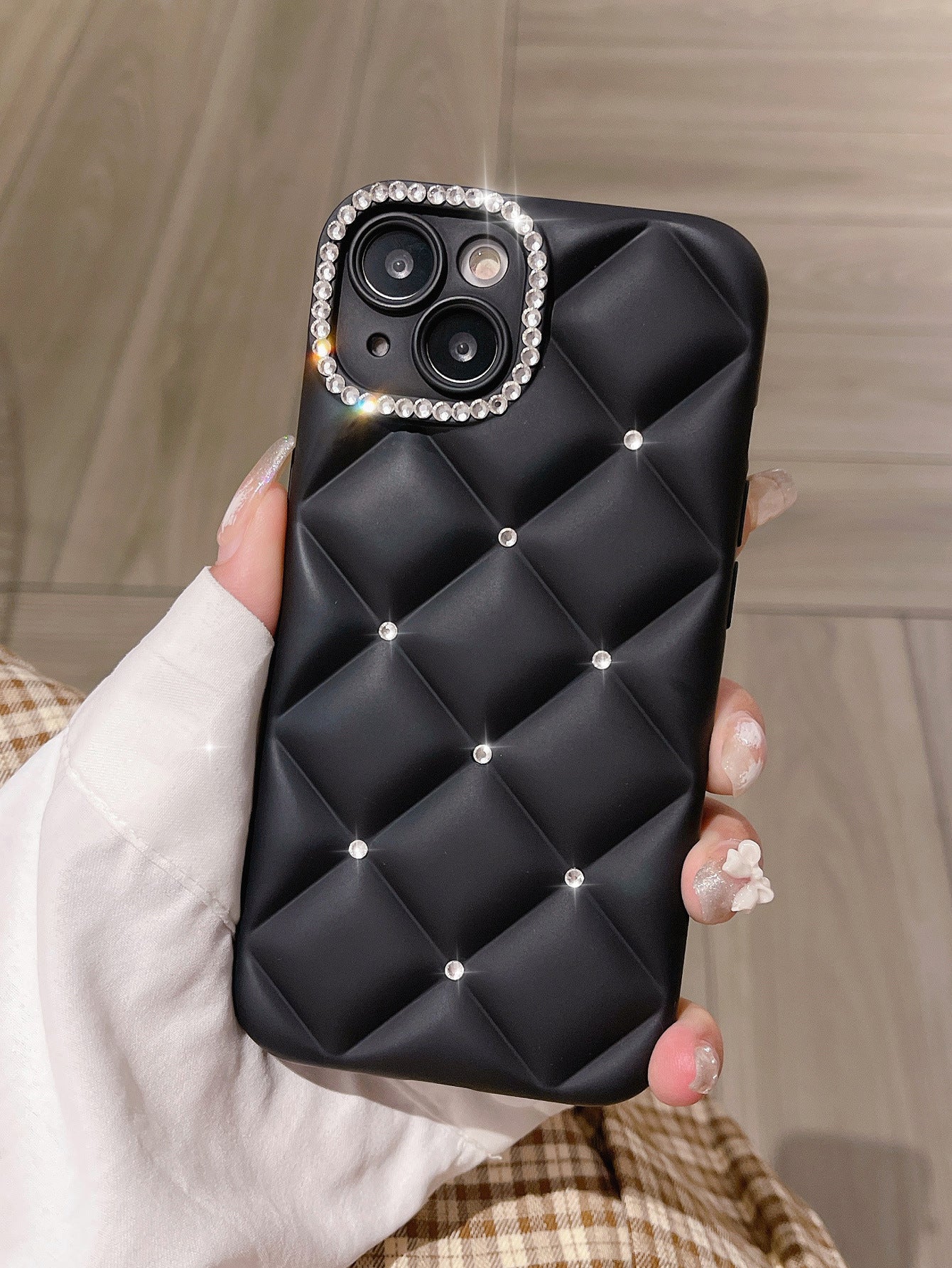 ビジューデザインキルティングiPhoneケース