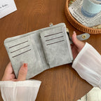 スエード調デザイン｜収納たっぷり二つ折り財布