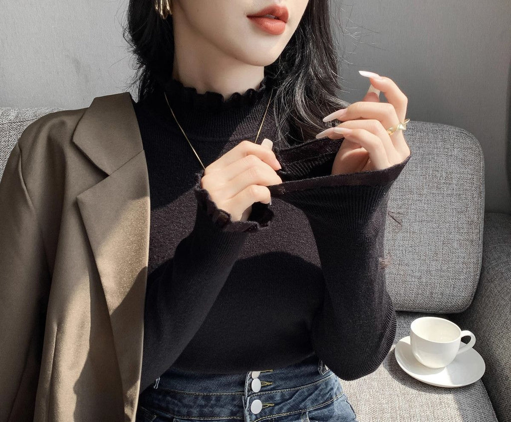 フリルネックリブニット｜上品スリムフィットトップス