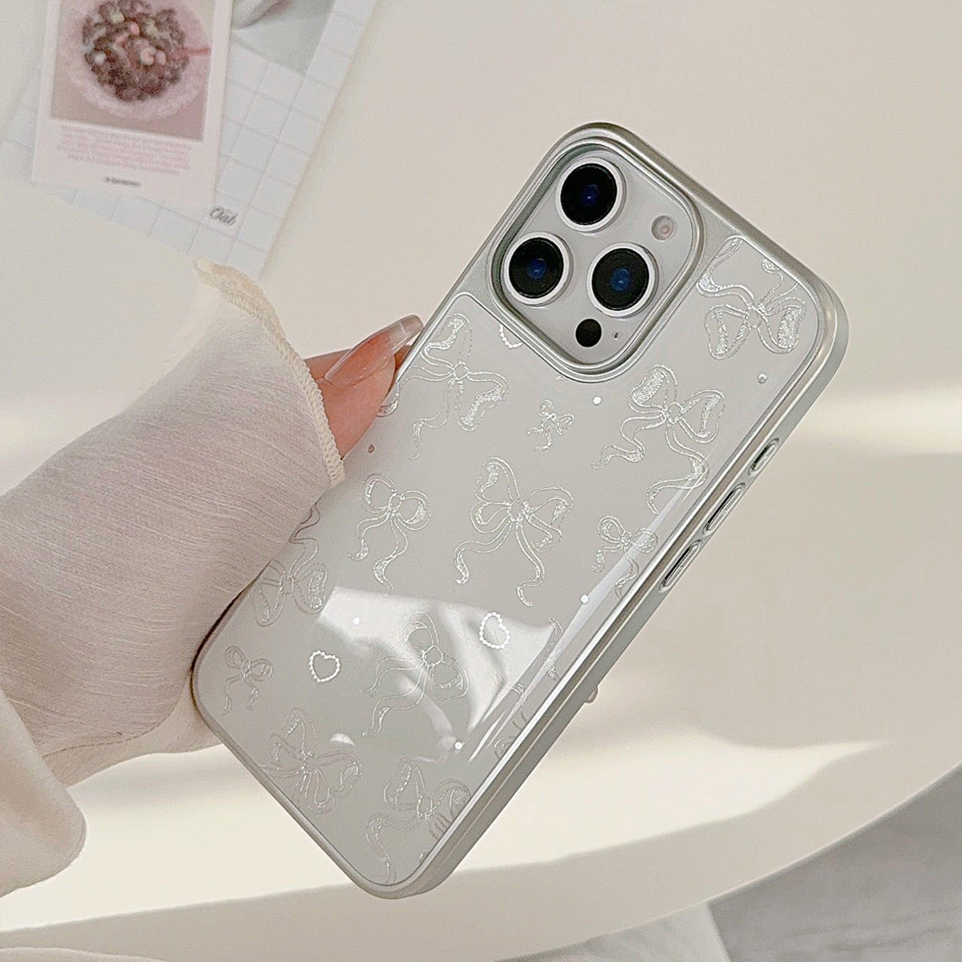 リボン柄クリア｜ホワイトデザインiPhoneケース