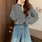 チェーン付きデザイン｜ゆったりニットトップス