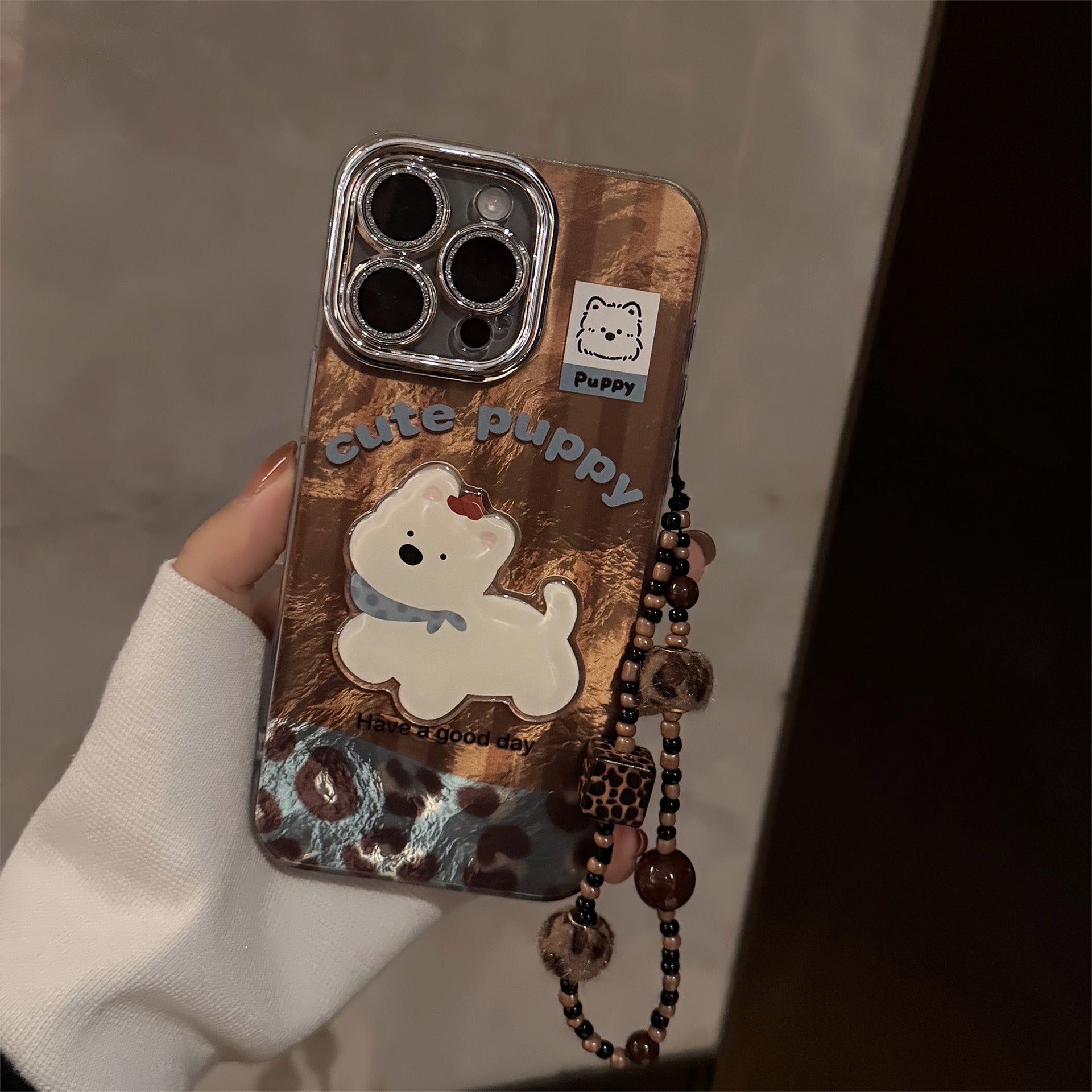 ビーズチャーム付き｜ころんとシルエットのiPhoneケース