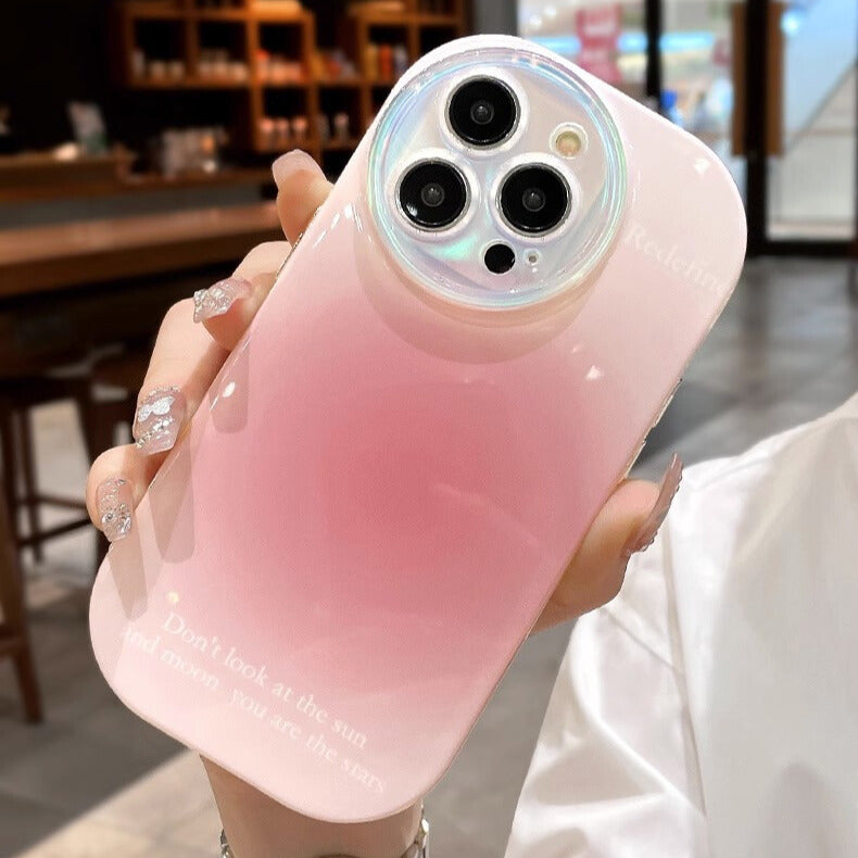 丸みフォルム×透明感グラデーション｜高品質シリコンiPhoneケース