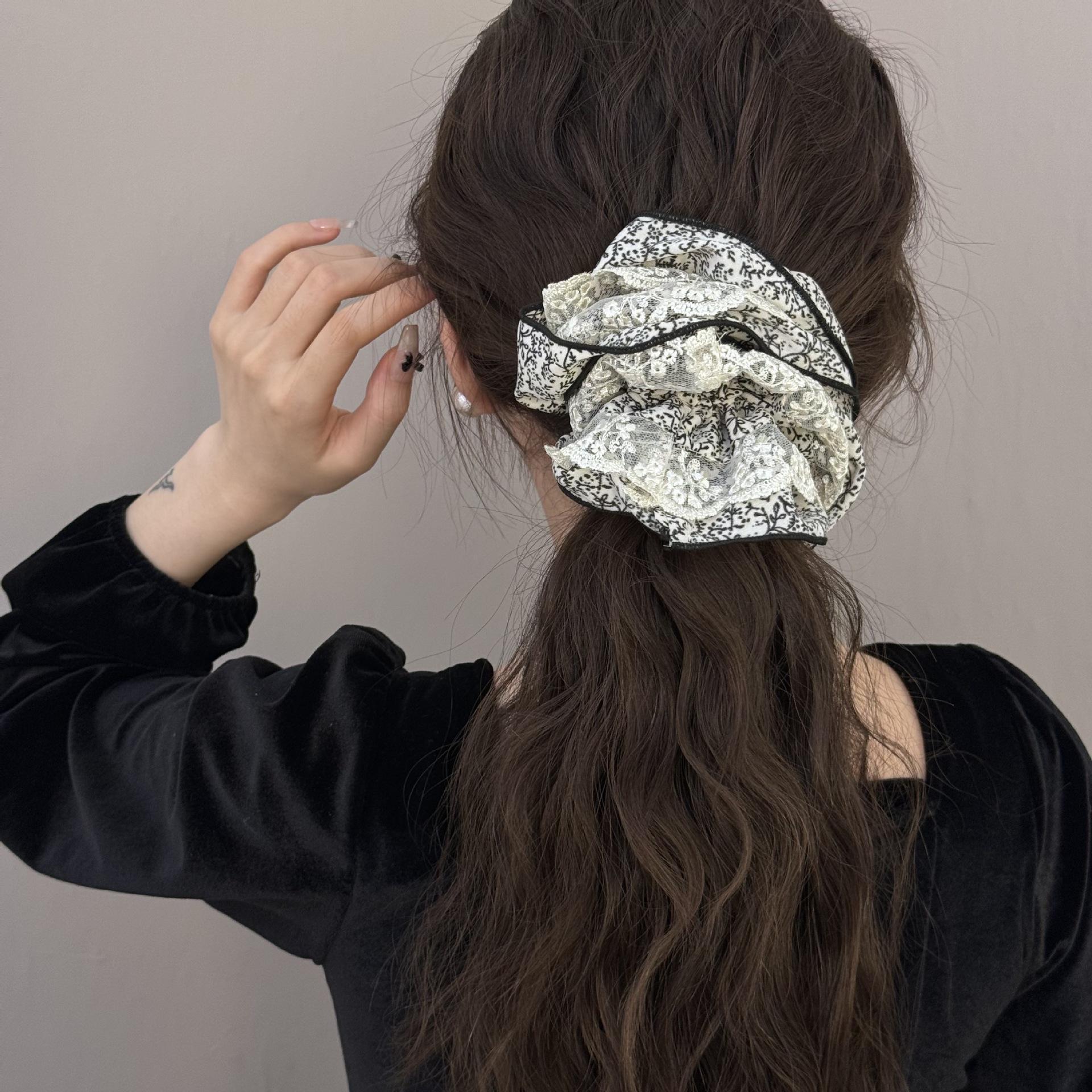 ガーリー×エレガント｜レースシュシュ