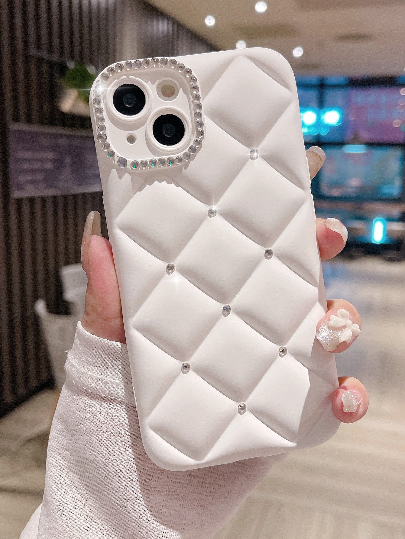 ビジューデザインキルティングiPhoneケース