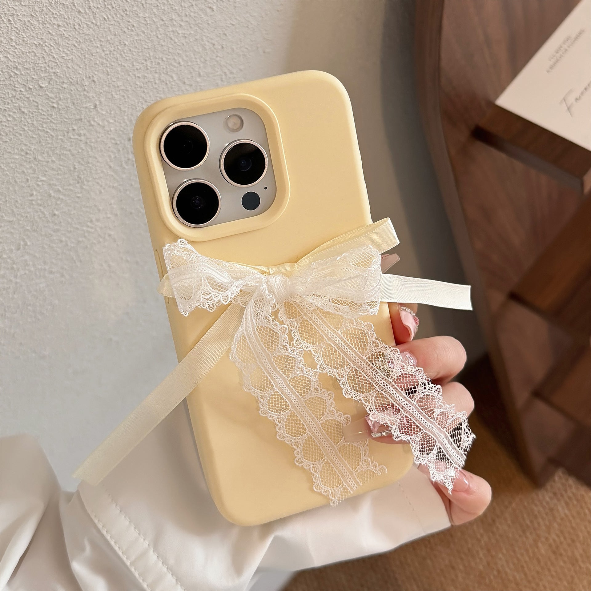 レースリボン付き｜ガーリーiPhoneケース