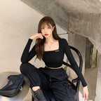 スクエアネック×細見えシルエット｜長袖ショートトップス