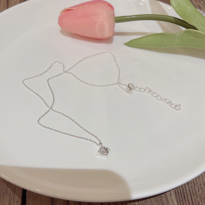 クリアストーンシルバーネックレス
