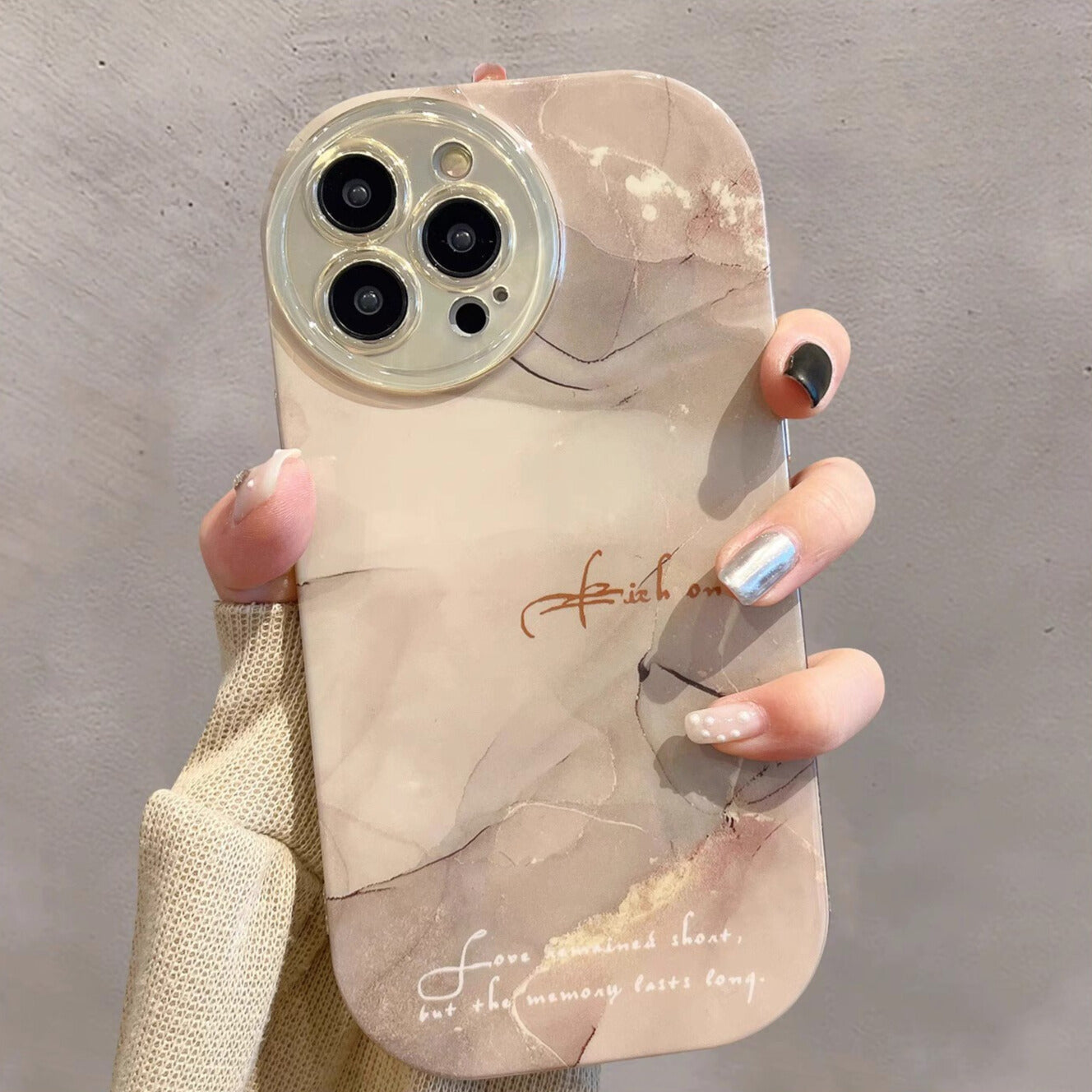 丸みフォルム×大理石マーブル｜高品質シリコンiPhoneケース