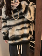 ゆるシルエット｜モノクロボーダーニットワンピース