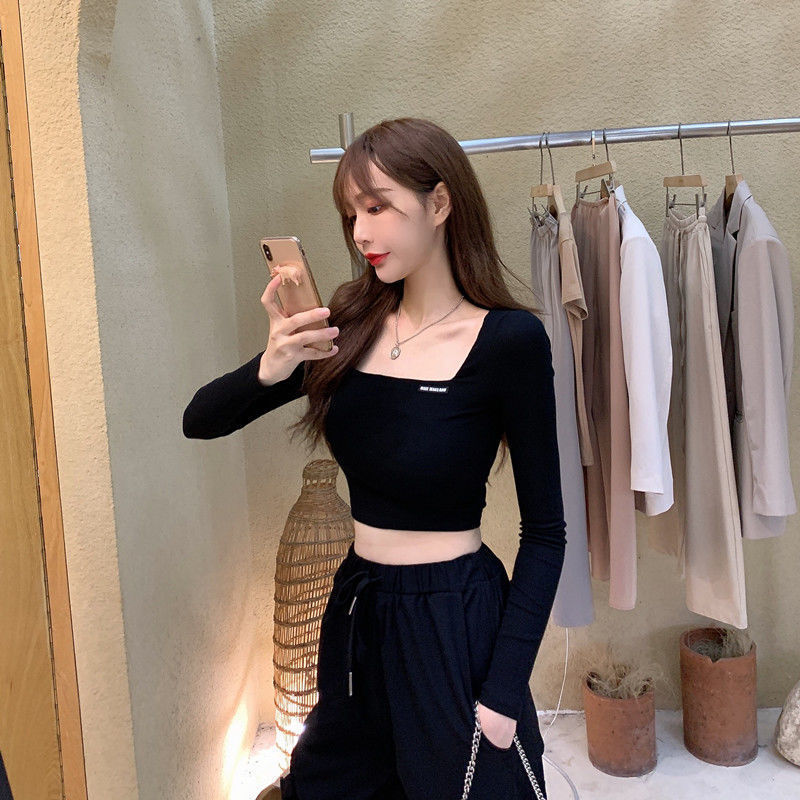 スクエアネック×細見えシルエット｜長袖ショートトップス