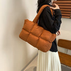 パフィースクエアショルダーバッグ