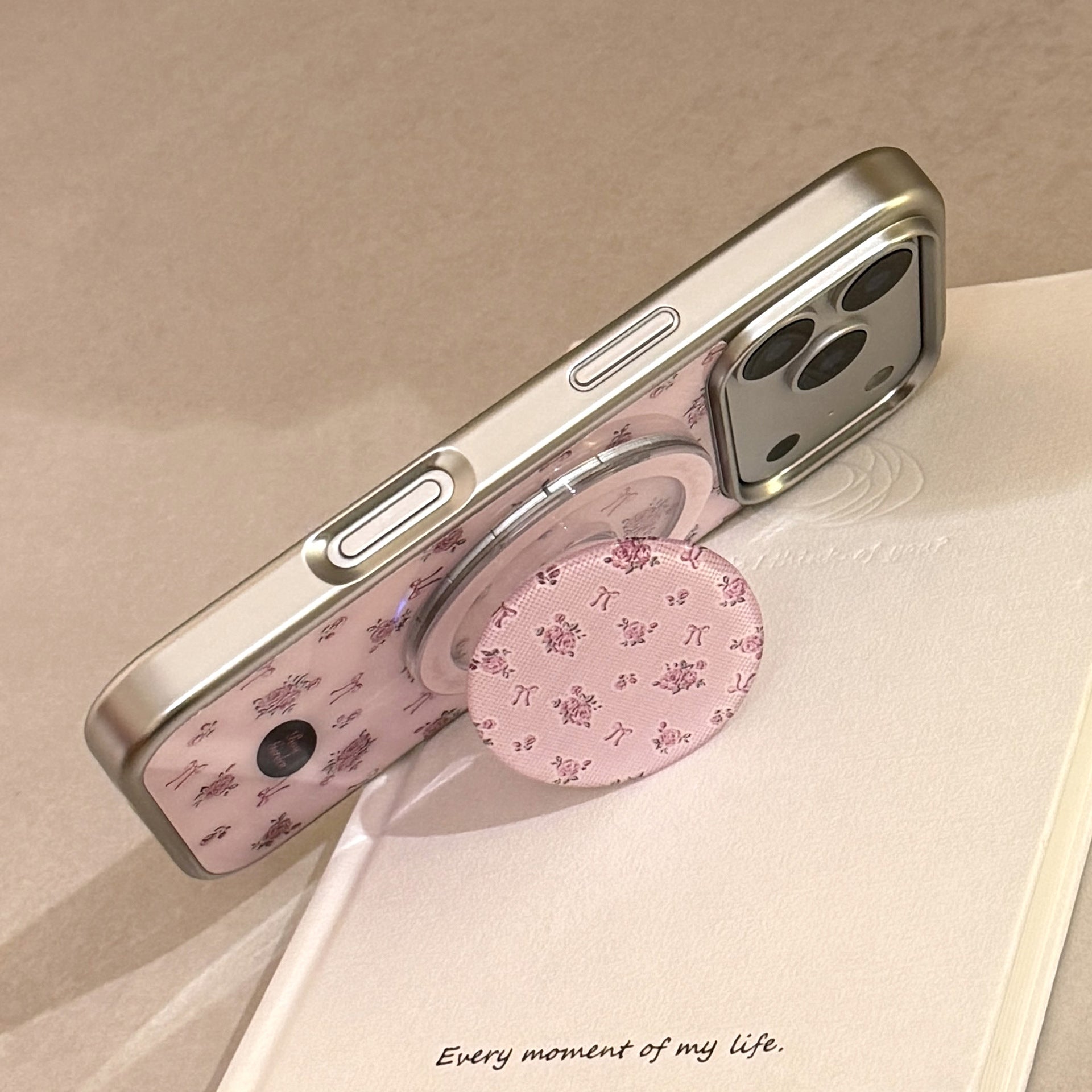 ピンクローズリボンスタンドiPhoneケース